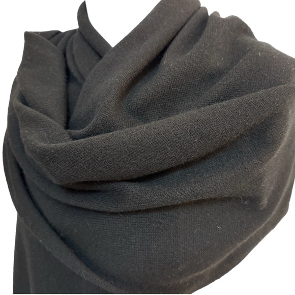 Banana Republic Oversized Wool Scarf – Black Wrap Shawl 23x90” - Picture 6 of 6